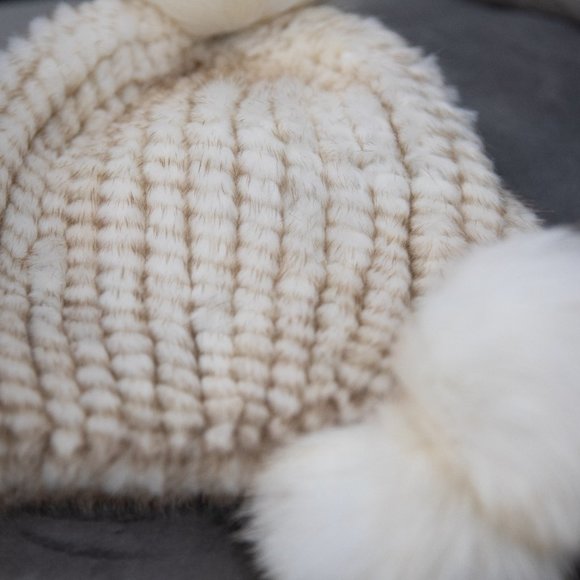 Mink Fur Hat Beanie White/Beige Pom Pom Puffs China Brand New - Picture 3 of 8